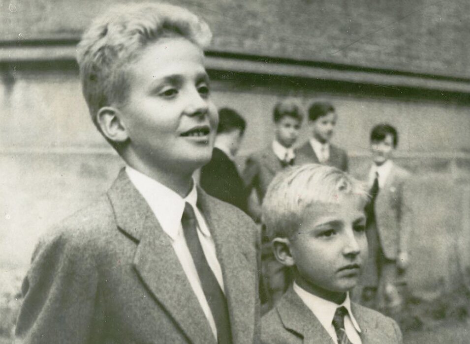 El Rey Juan Carlos y el Infante Alfonso en 1951