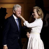 Meryl Streep y Bill Clinton en la gala Revlon de Nueva York