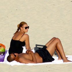 Beyoncé y Jay-Z en la playa de San Bartolomé tras convertirse en padres