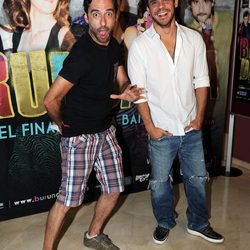 Javier Martín y Bart Santana en el estreno de 'Burundanga'