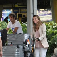 Carla Goyanes y Jorge Benguria en el aeropuerto de Miami