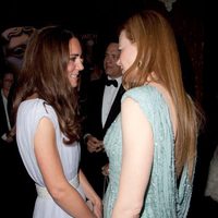 Catalina de Cambridge conversa con Nicole Kidman en los BAFTA Brits