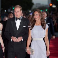 Los Duques de Cambridge organizan la gala de los BAFTA Brits