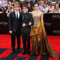 Los protagonistas de 'Harry Potter y las reliquias de la muerte: Parte 2' cruzan la alfombra roja