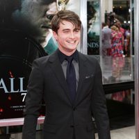 Daniel Radcliffe, de traje para el estreno de 'Las reliquias de la muerte: Parte 2'