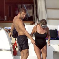Darek y Susana Urabarri se bañan en Ibiza