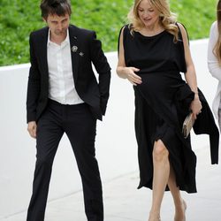 Kate Hudson y Matthew Bellamy acuden a una cena benéfica organizada por Chanel