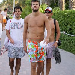 Gerard Piqué pasea con sus amigos por Miami