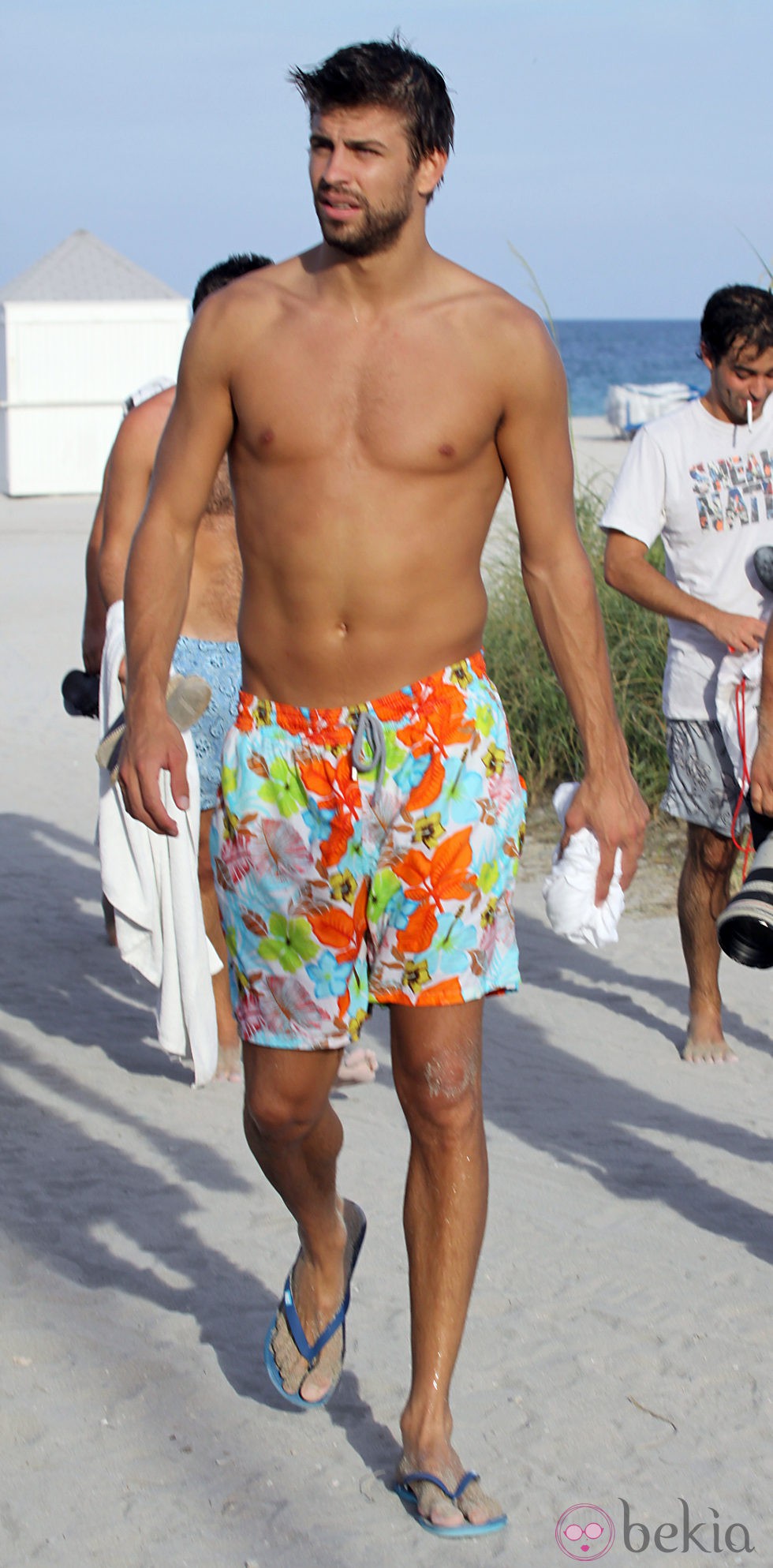 Gerard Piqué luce su torso desnudo en Miami.