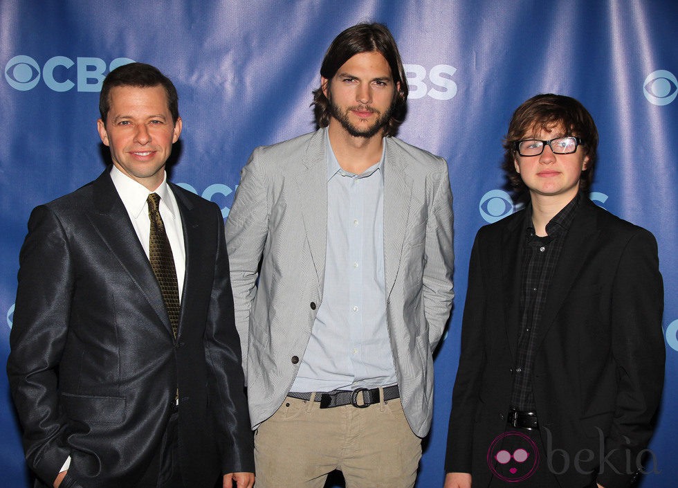 Jon Cryer, Ashton Kutcher y Angus T. Jones, protagonistas de 'Dos hombres y medio'