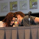 Robert Pattinson y Kristen Stewart comparten confidencias en Comic-Con 2011