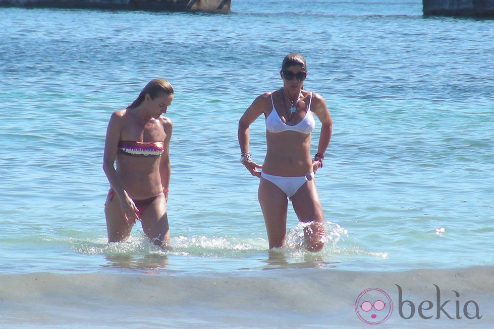 Arancha de Benito en bikini en Ibiza