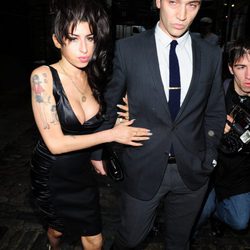 Amy Winehouse y Reg Traviss