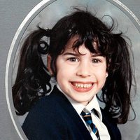 Amy Winehouse, una niña sonriente