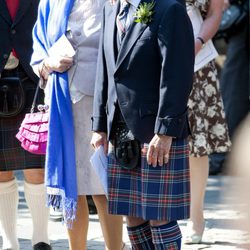 Jackie Stewart con falda escocesa