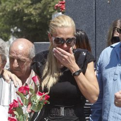 Belén Esteban muy triste en el funeral de su abuela Pilar de Diego
