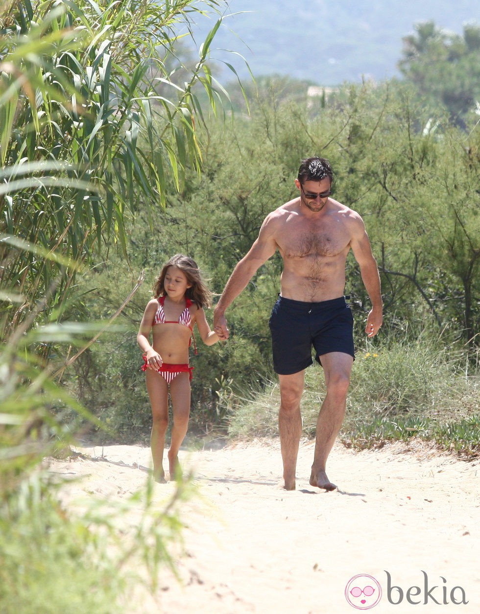 Hugh Jackman y su hija Ava en Saint-Tropez