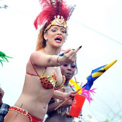 Rihanna maleducada en el Barbados Kadooment Day Parade