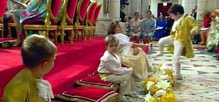 Froilán da una patada a Victoria López de Quesada en la boda de los Príncipes de Asturias