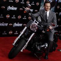 Tom Hiddleston en la premiere de 'Los Vengadores' en Los Angeles