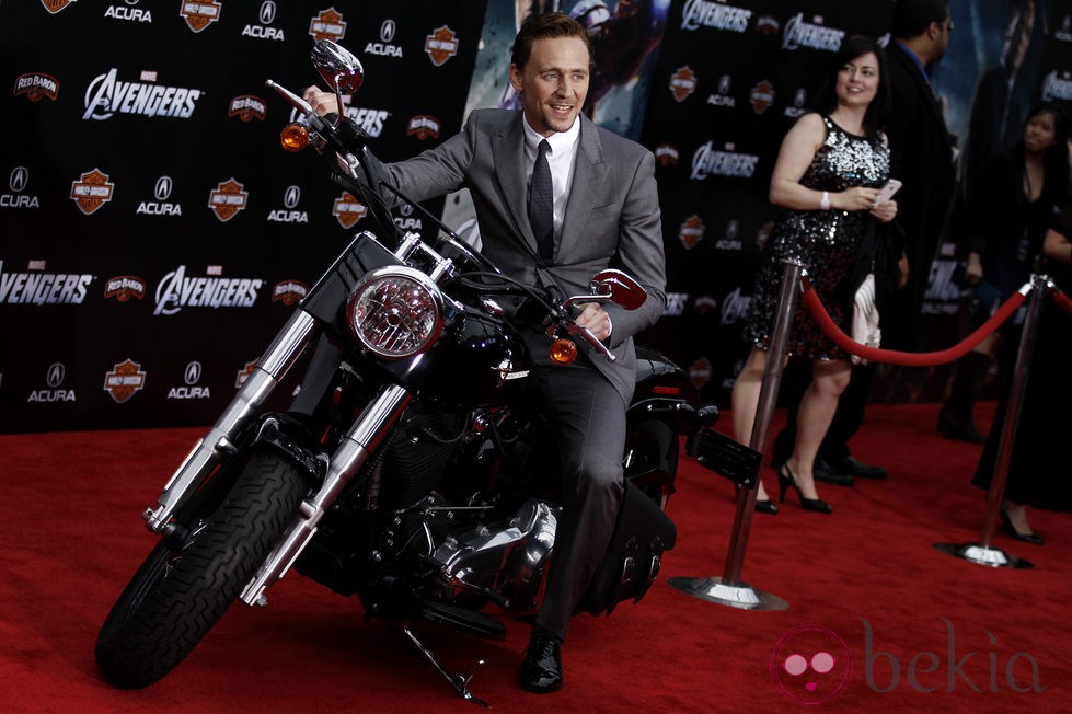 Tom Hiddleston en la premiere de 'Los Vengadores' en Los Angeles