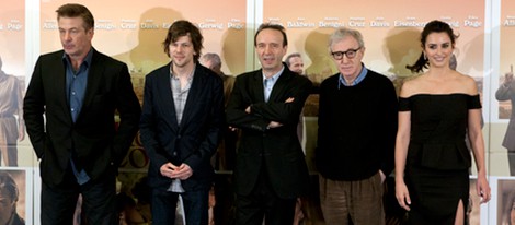 Alec Baldwin, Jesse Eisenberg, Roberto Benigni, Woody Allen y Penélope Cruz presentan 'To Rome With Love'