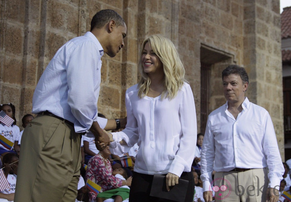 Shakira en la cumbre de Cartagena con Obama