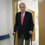 El Rey Juan Carlos recibe el alta y abandona el Hospital San José de Madrid