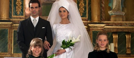 Ángel Caballero y Ana Caldas como Paquirri y Carmina Ordoñez durante su boda en 'Carmina'