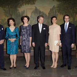 Los Reyes y los Príncipes de Suecia con el Presidente de Finlandia y su esposa