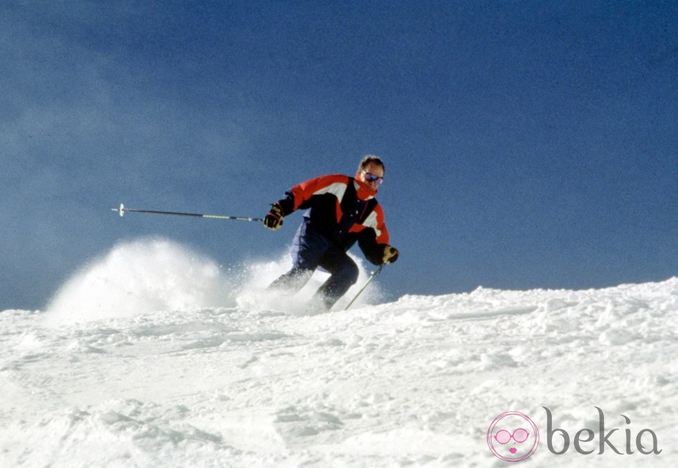 El Rey Juan Carlos esquiando en Candanchú en 1995