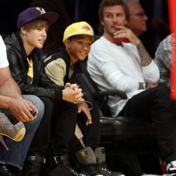 Justin Bieber, Jaden Smith y David Beckham con los 'Angeles Lakers'