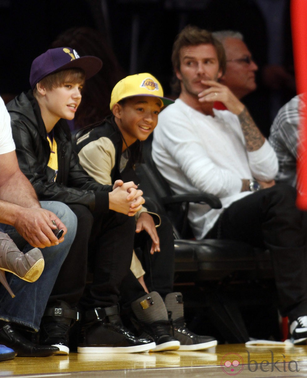 Justin Bieber, Jaden Smith y David Beckham con los 'Angeles Lakers'