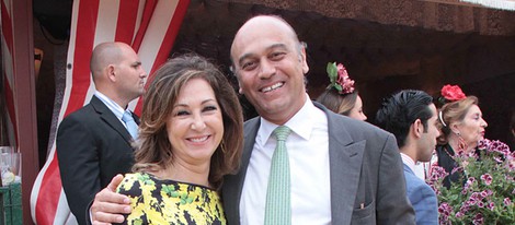 Ana Rosa Quintana y su marido Juan Muñoz en la Feria de Abril de Sevilla 2012