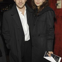 Maggie Gyllenhall y Peter Sarsgaard estreno "There will be blood"