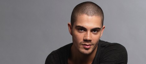 Posado de Max George de 'The Wanted'