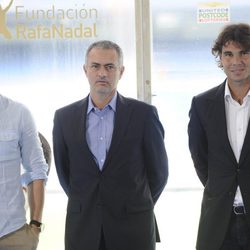 Xabi Alonso, Mourinho y Rafa Nadal en la presentación del partido 'Alma Nadal'