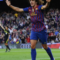 Carles Puyol celebra un gol del Barça