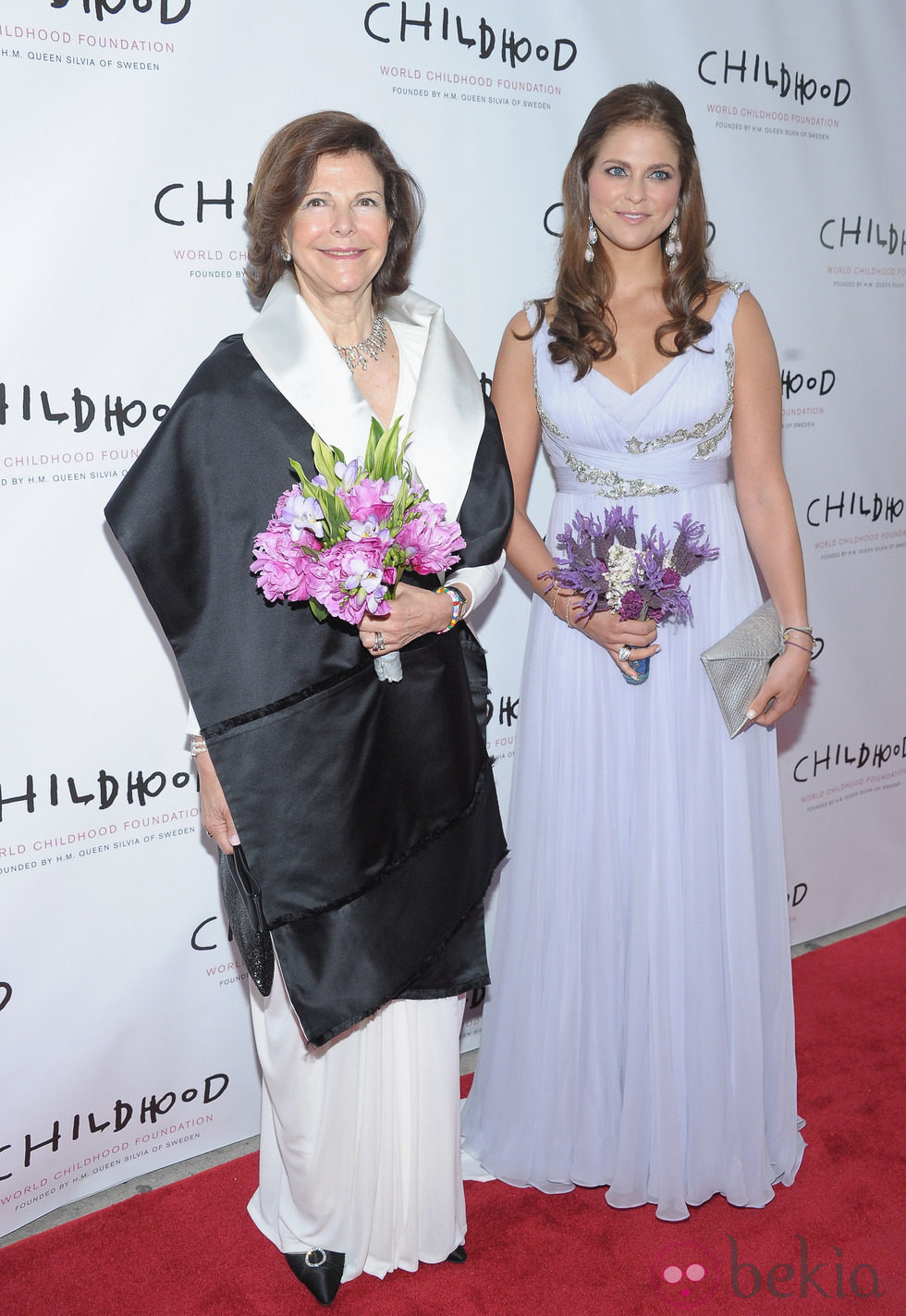 La Reina Silvia de Suecia y Magdalena de Suecia en la gala World Childhood Foundation en Nueva York