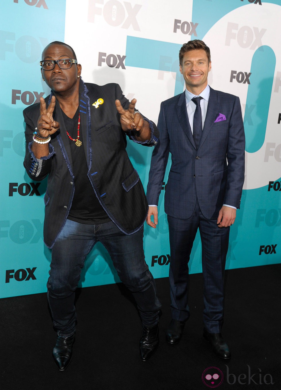 Randy Jackson y Ryan Seacrest en los Upfronts de Fox 2012