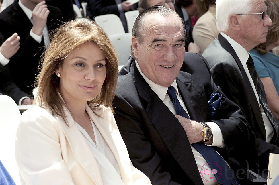 Nuria González y Fernando Fernández Tapias en la entrega de las Medallas de Oro de Madrid 2012
