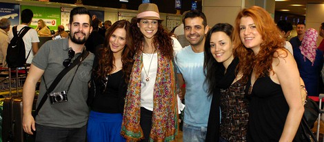 Pastora Soler en el aeropuerto de Barajas de camino al Festival de Eurovisión 2012