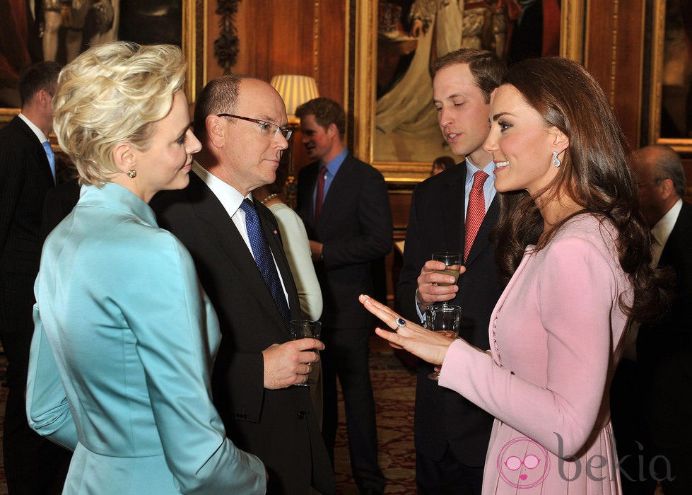 Los Duques de Cambridge con los Príncipes de Mónaco en Windsor