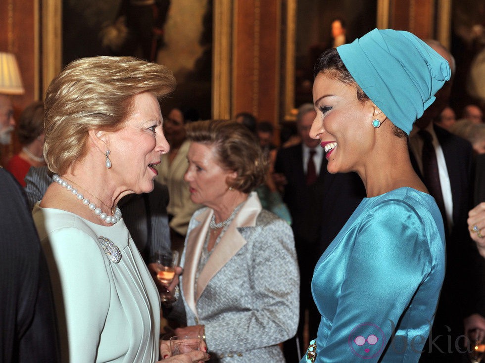 La Reina Ana María de Grecia charla con la Jequesa de Catar en Windsor