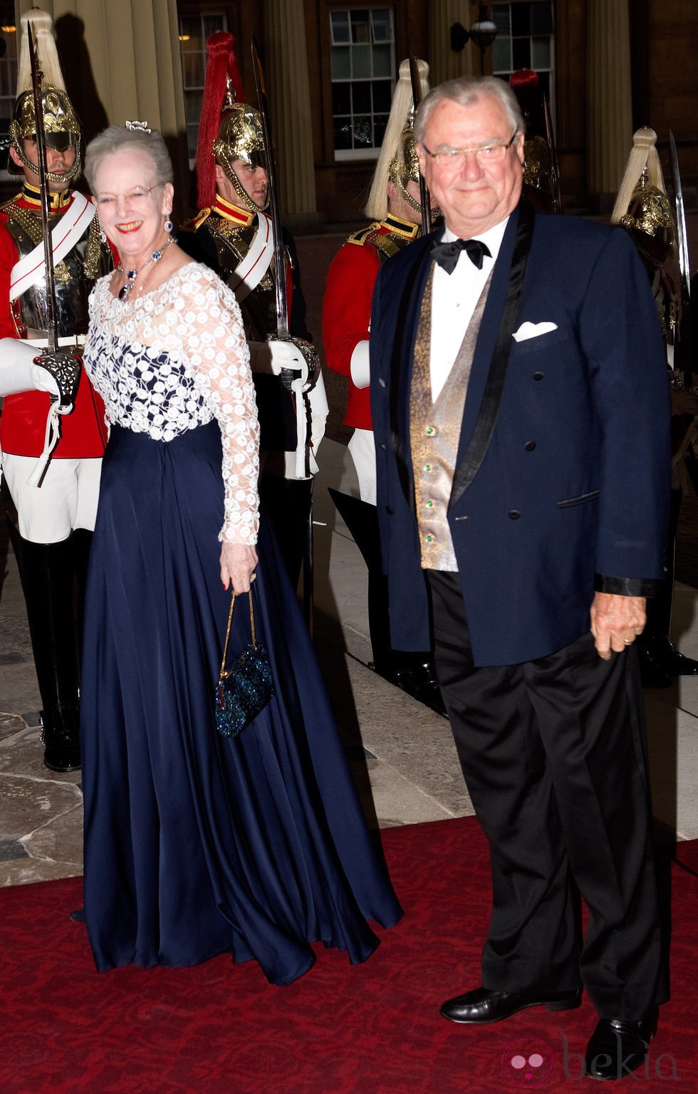 La Reina y el Príncipe de Dinamarca en una cena de gala en Buckingham Palace