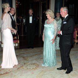 Carlos y Camilla reciben a los Príncipes de Mónaco en una cena de gala en Buckingham Palace
