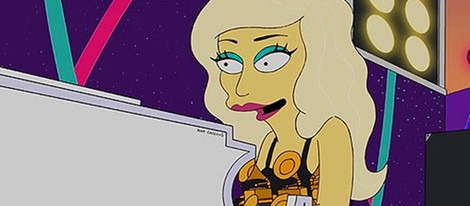Lady Gaga tocando el piano en el capítulo 'Lisa goes Gaga' de 'Los Simpson'