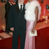 George Lucas y Melanie Hobbson en la gala posterior al Gran Premio de F1 de Mónaco