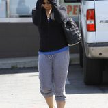 Mila Kunis se esconde de la prensa
