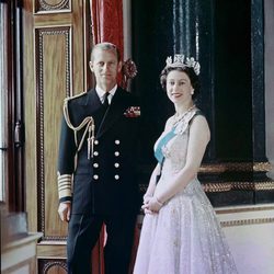 La Reina Isabel II y el Duque de Edimburgo en 1957